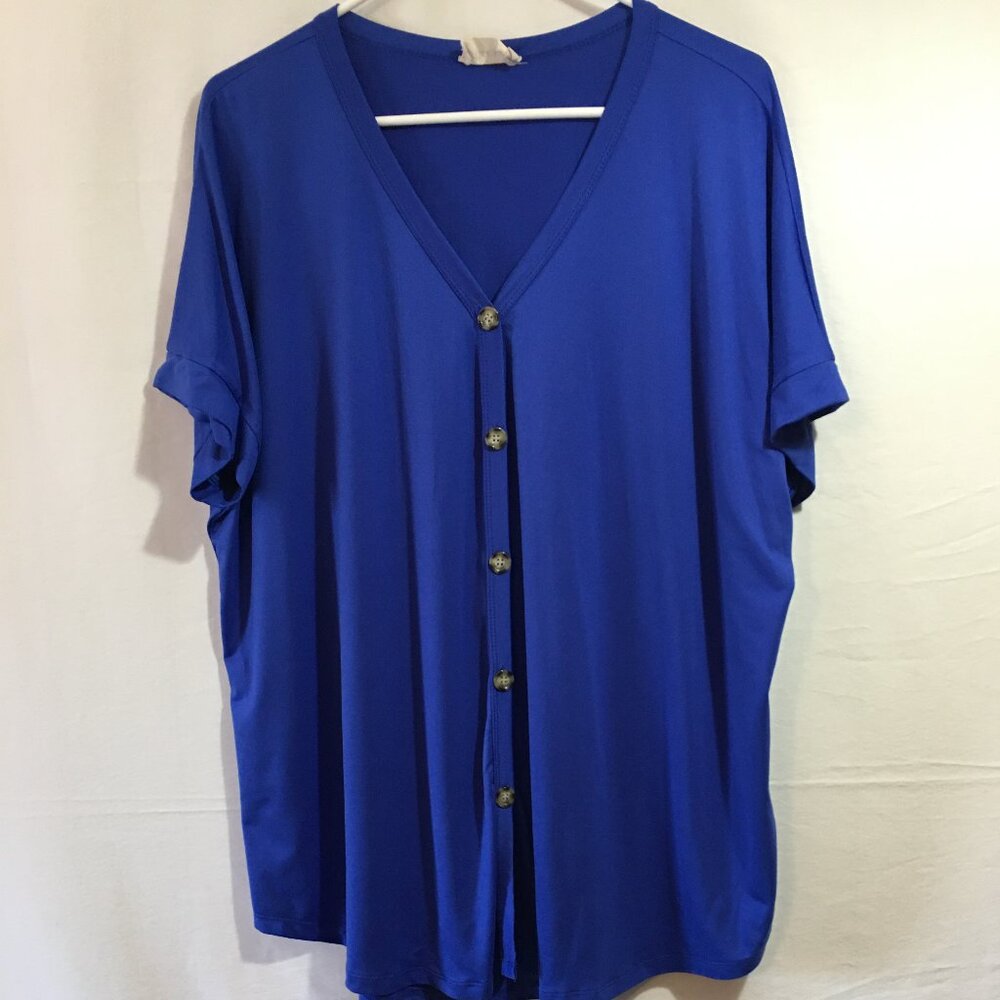 Ninexis Short Sleeve V-Neck Top